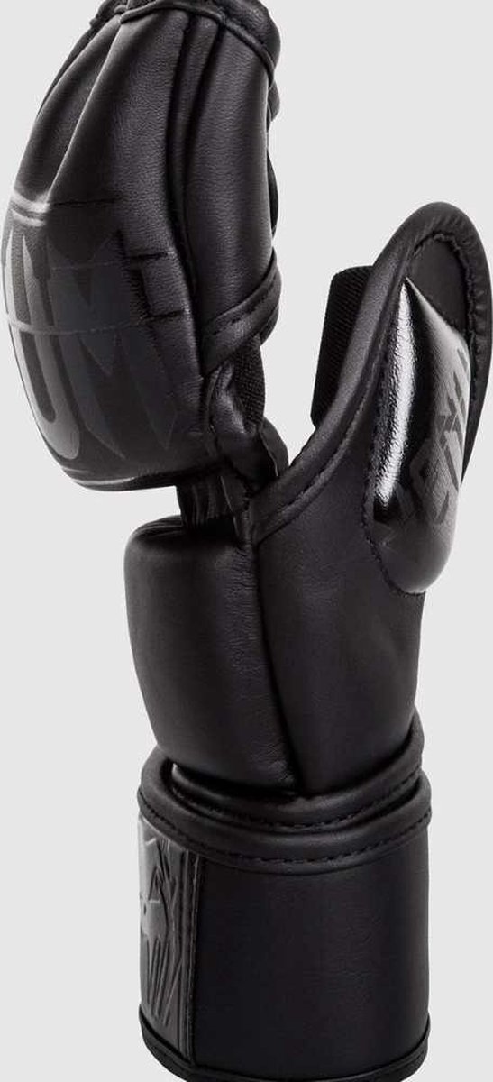 GANTS DE MMA VENUM UNDISPUTED 2.0 - CUIR NAPPA - ROSE