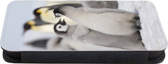 Telefoonhoesje Geschikt voor iPhone 13 Pro Max telefoonhoesje - Pinguïns - Sneeuw - Dieren - Met vakjes - Wallet case met magneetsluiting