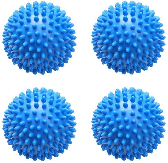 Quatre boules de sèche-linge bleues avec des picots.