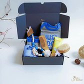 Kraamcadeau - Nike - baby box - Baby set - Zwitsal - Geboorte cadeau - babyshower - babygeschenkset -Kraampakket - Geboorte kado - Baby verzorging - Baby kam borstel hout - Unisex - Babykledi