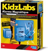 4M Kidzlabs: MAGNETISCH ALARM / FRANSTALIGE VERPAKKING, met gedetailleerde instructies, werkt op 2x1.5V  AAA batterijen (niet inbegrepen), in doos 17x22x6cm, 8+
