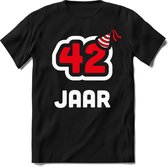 42 Jaar Feest kado T-Shirt Heren / Dames - Perfect Verjaardag Cadeau Shirt - Wit / Rood - Maat S