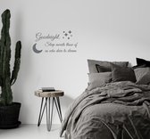 Stickerheld - Muursticker "Goodnight. Sleep awaits those of us who dare to dream" Quote - Slaapkamer - inspirerend - Engelse Teksten - Mat Donkergrijs - 27.5x53.4cm