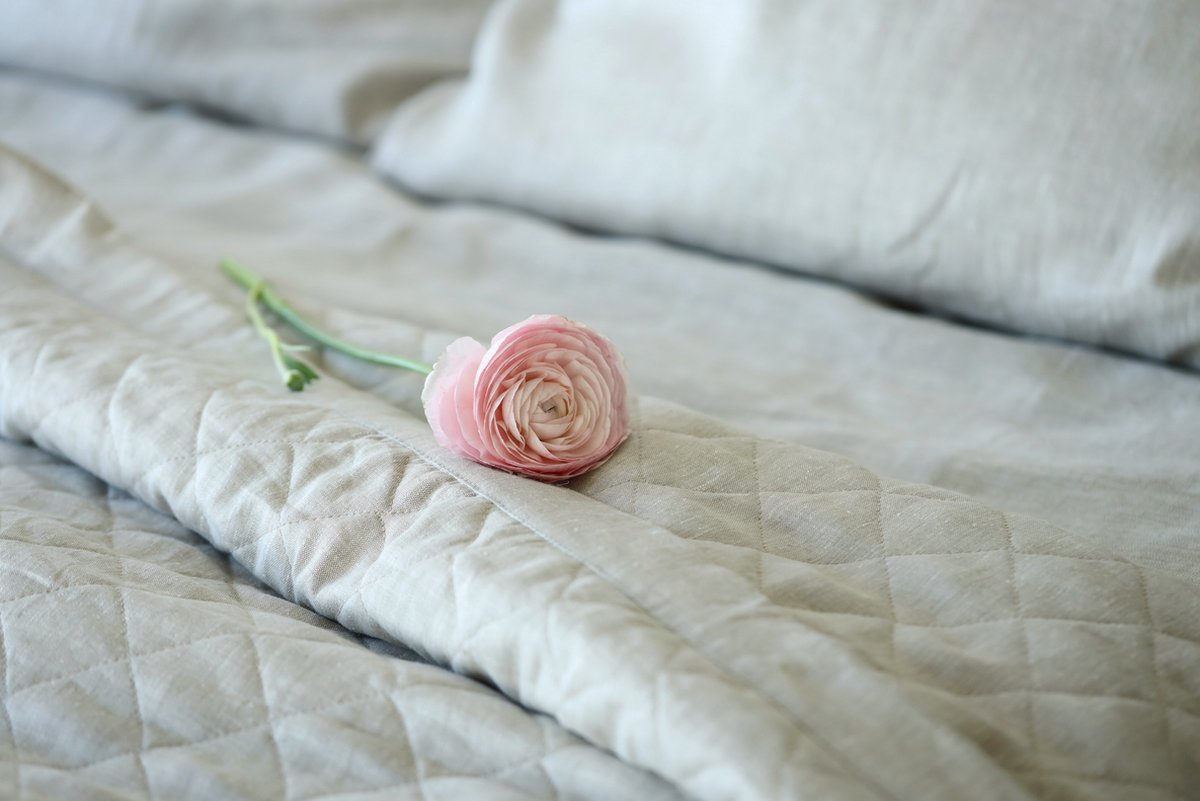 VANLINNEN Quilted linen duvet in flax