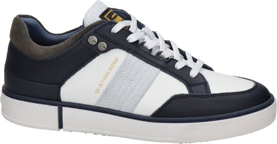 Blauwe G-Star Raw sneaker met witte zijkanten, grijze accenten en bruine details bij de hiel.