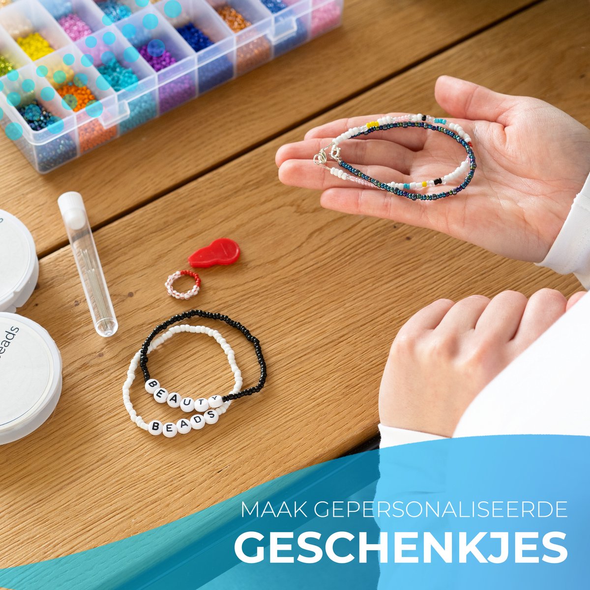 BeautyBeads Knutsel Sieradenpakket met +19000 Glaskralen en Letterkralen – Uitgebreide Kralenset met Letters voor Gepersonaliseerde Armbanden en Kettingen – 2mm Kralen - BB105 — afbeelding 6