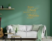 Stickerheld - Muursticker "Every family has a story... Welcome to ours..." Quote - Woonkamer - inspirerend - Engelse Teksten - Mat Middenoranje - 41.3x51.8cm