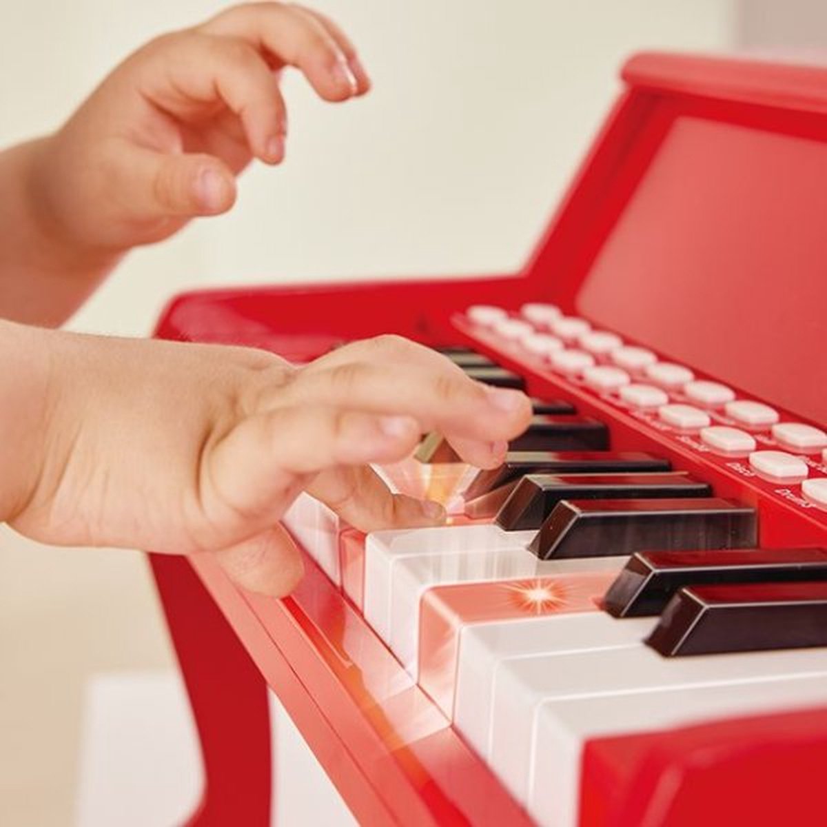 PIANO DE 18 TECLAS ROJO - México