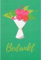 Bedankt! Een leuke wenskaart met een bos bloemen op een mooie groene achtergrond. Een geschikte kaart om zo te geven of om bij een cadeau te voegen. Een dubbele wenskaart inclusief