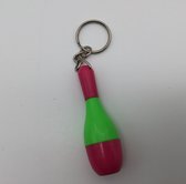 Bowling Bowlingpin sleutelhanger 'Sleutelhanger  bowlingpin Roze met groen met pen' erin verstopt