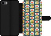 Bookcase Geschikt voor iPhone SE 2020 telefoonhoesje - Retro - Bloemen - Scandinavisch - Met vakjes - Wallet case met magneetsluiting
