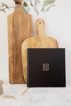 Sammiess.nl Hardcover Receptenboek - Invulboek - Ruimte voor 100 gerechten - Zelf een receptenindex creëren - Zwart met gouden opdruk