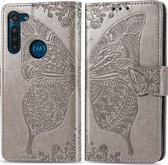 Mobigear Telefoonhoesje geschikt voor Motorola Moto G8 Power Hoesje | Mobigear Butterfly Bookcase Portemonnee | Pasjeshouder voor 3 Pasjes | Telefoonhoesje voor Pinpas / OV Kaart / Rijbewijs - Grijs