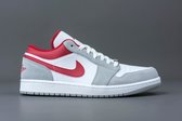 AIR JORDAN 1 LOW ''LIGHT SMOKE GREY GYM RED'' DC6991-016 Maat 44.5 Grijs