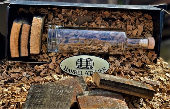 The Barrel BBQ Bottle (Box) / Cadeauverpakking / Limited Edition / Houtsnippers / Whisky Chunks / Sinterklaas / Kerst / Barbecue / Rookhout van Smokin' Flavours — afbeelding 4