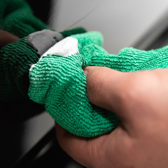 Turtle Wax Scratch Repair & Renew – Verwijdert kleine krassen en wervelingen – Herstelt glans – Voor alle lakken - Handmatig of machinaal - 207 ml