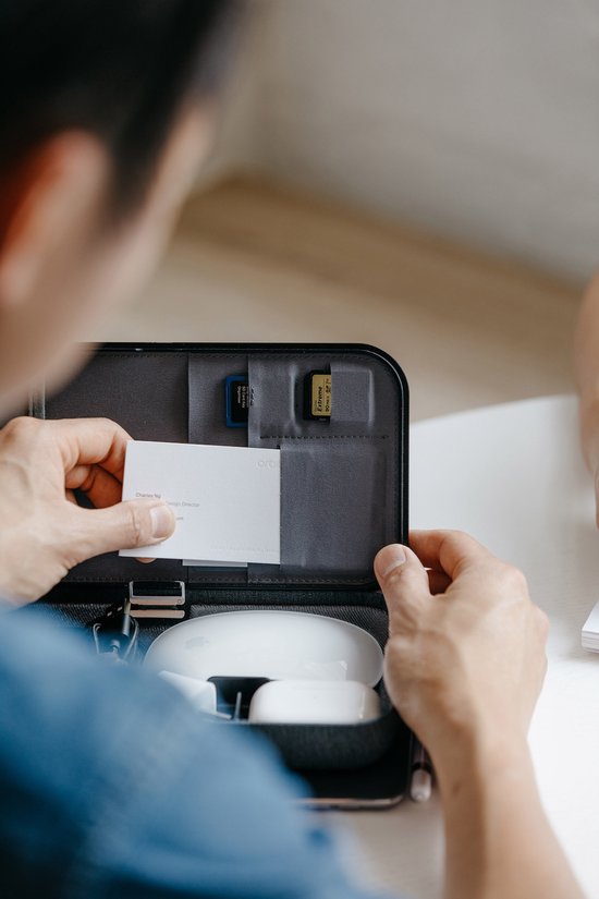 Orbitkey | Organisateur de bureau portable avec chargeur sans fil | Nest | GRIS
