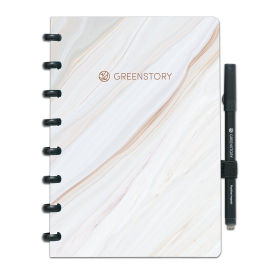 Wit Greenstory notitieboek met marmerlook en zwarte ringband. Zwarte pen met penhouder.