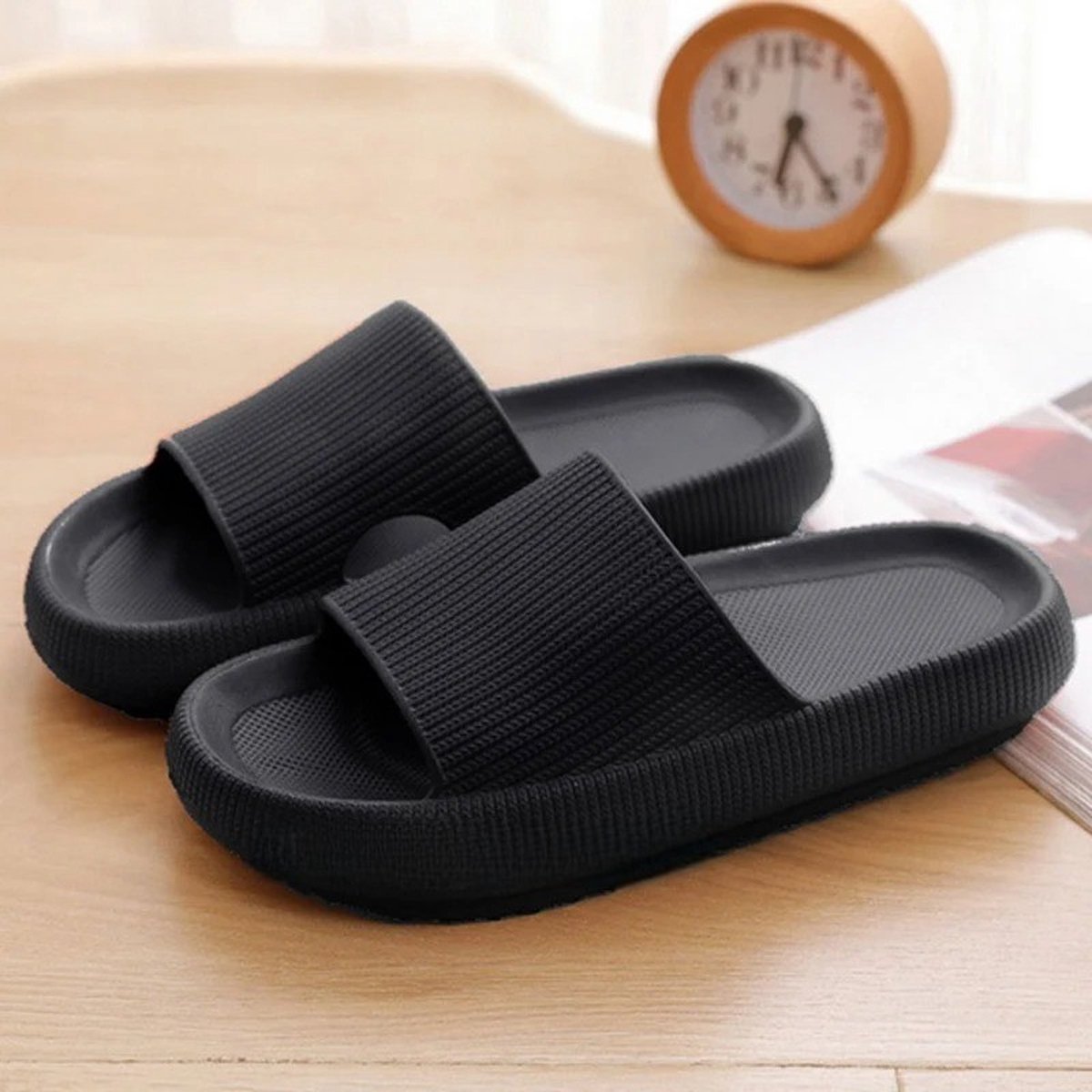Klikkopers® - Cloud Slides - Slippers - Badslippers - Sloffen - Verdikte - Lichtgewicht - Super Zacht aan je Voeten - Anti-Slip - Zwart - 40-41