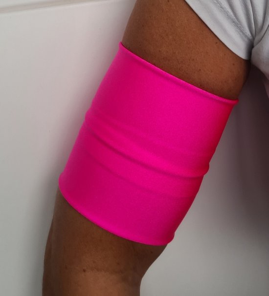 Effen roze lycra sensorband / armband van 27/28 cm ter bescherming van de Omnipod of sensor ivm diabetes, geschikt om mee te zwemmen. Beschermt de sensor zoals de freestyle libre of de omnipod