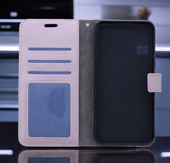 Bookcase Geschikt voor: Samsung Galaxy A05 Rosegoud - Portemonnee hoesje met 2 stuk Glas Screen protector - Book Cover