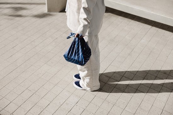 Organiseur de bureau portable Orbitkey avec chargeur sans fil