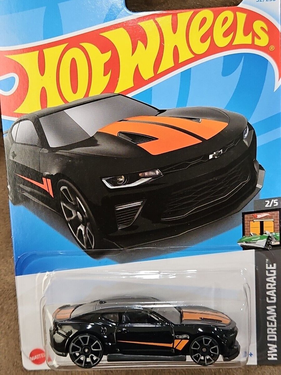 Hot Wheels 18 CAMARO SS 32 250 1:64 BLACK ORANGE HW DREAM GARAGE 2 5