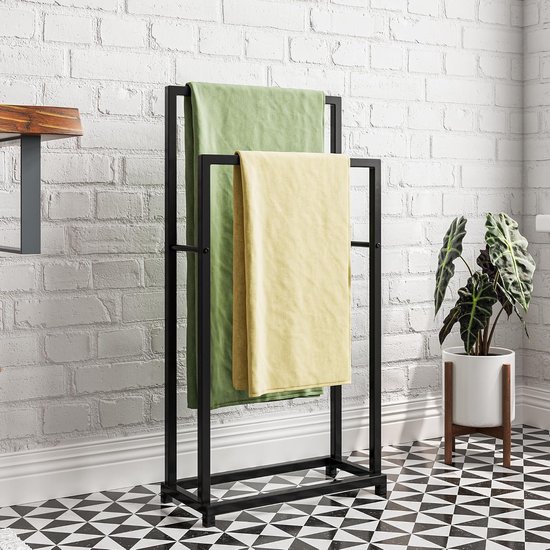 Brixy Handdoekrek - Badkamer - 3 Armen - Handdoekstang - Handdoekenrek - Vrijstaand - Metaal Brixy Handdoekrek - Badkamer - 3 Armen - Handdoekstang - Handdoekenrek - Vrijstaand - Metaal