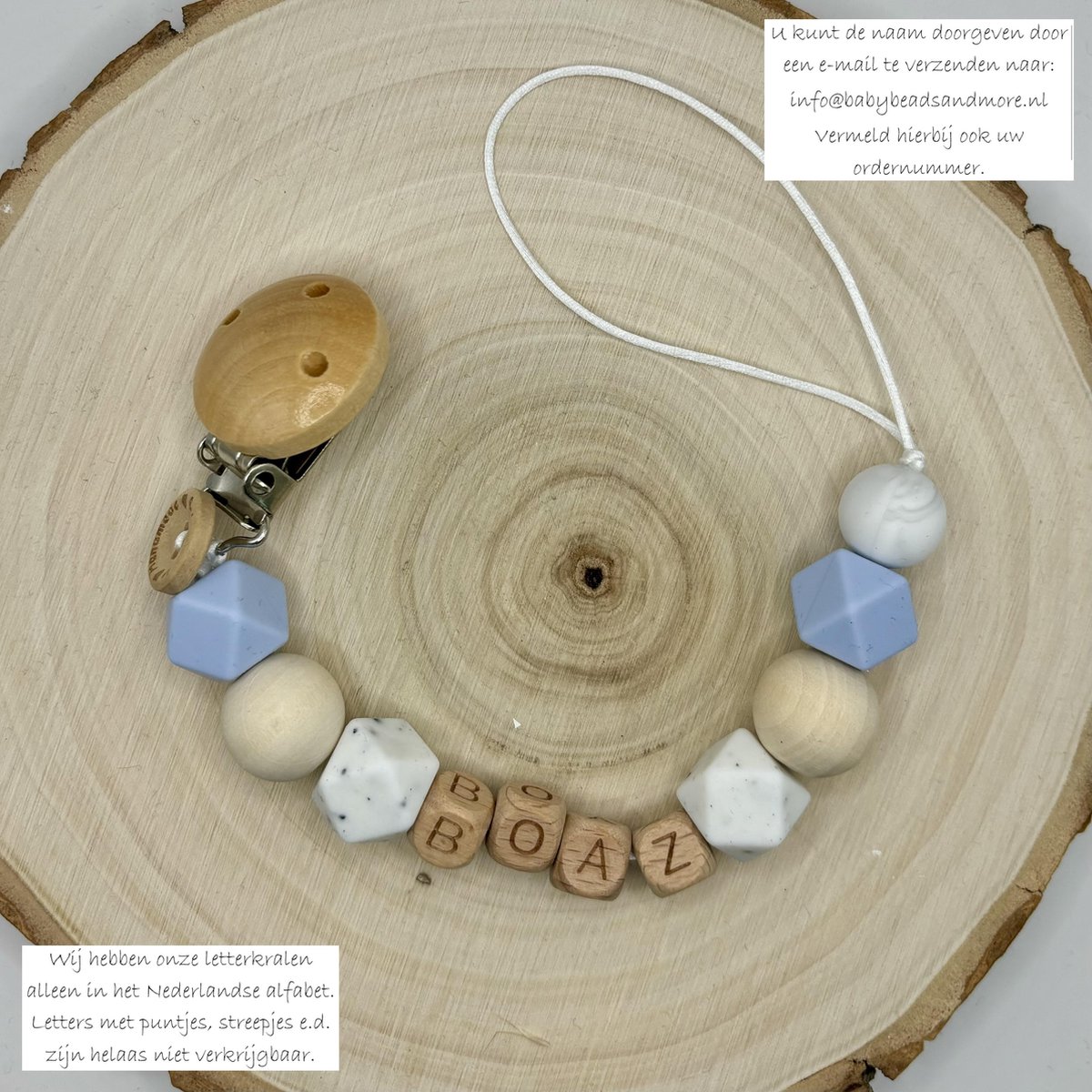 Goedkoopste Babybeads - Speenkoord met naam - Wit met lichtblauwe tinten - Gepersonaliseerd kraamcadeau