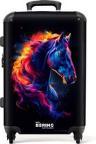 Bol.com NoBoringSuitcases.com® - Kinderkoffer groot - Kindertrolley koffer - Zijaanzicht van een paard met vurige manen - Rolkof... aanbieding