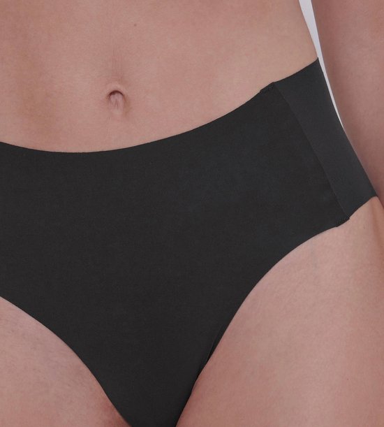 Culotte taille haute gris foncé sans couture avec devant droit.