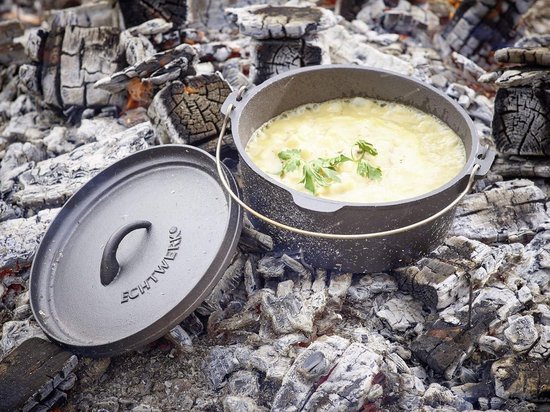 GUSSKÖNIG Dutch Oven set 8-delig - reeds ingebrand gietijzeren