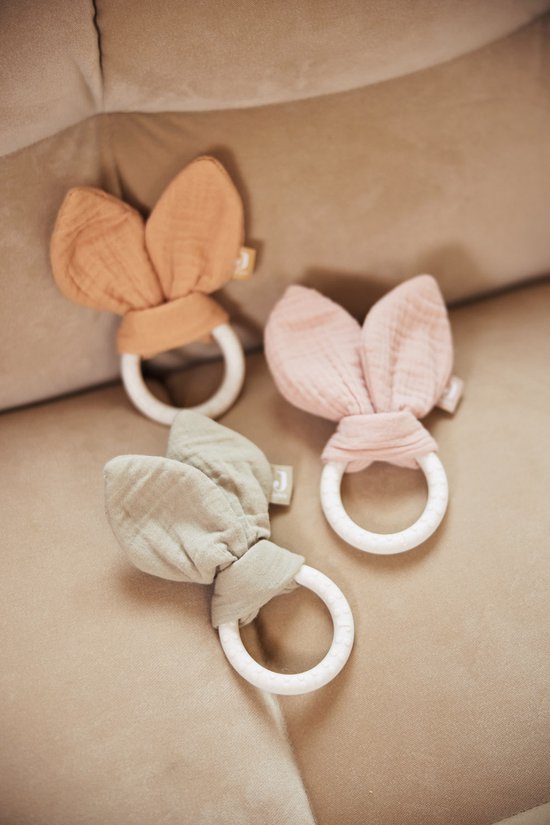 Jollein Bijtring Siliconen Bunny Ears - Wild Rose van Jollein — afbeelding 3