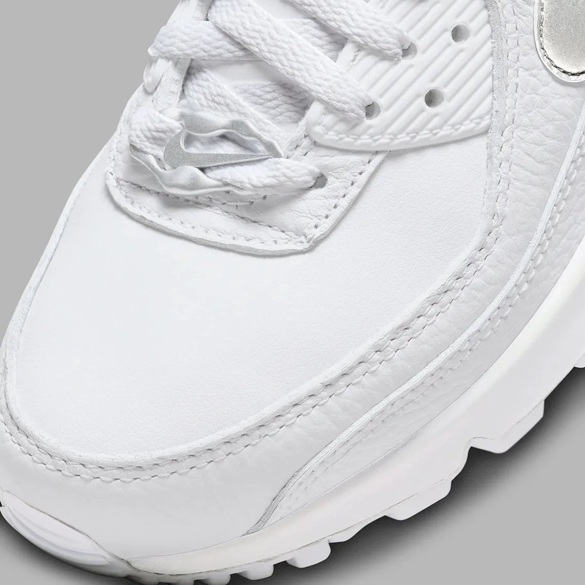 air max white metallic silver