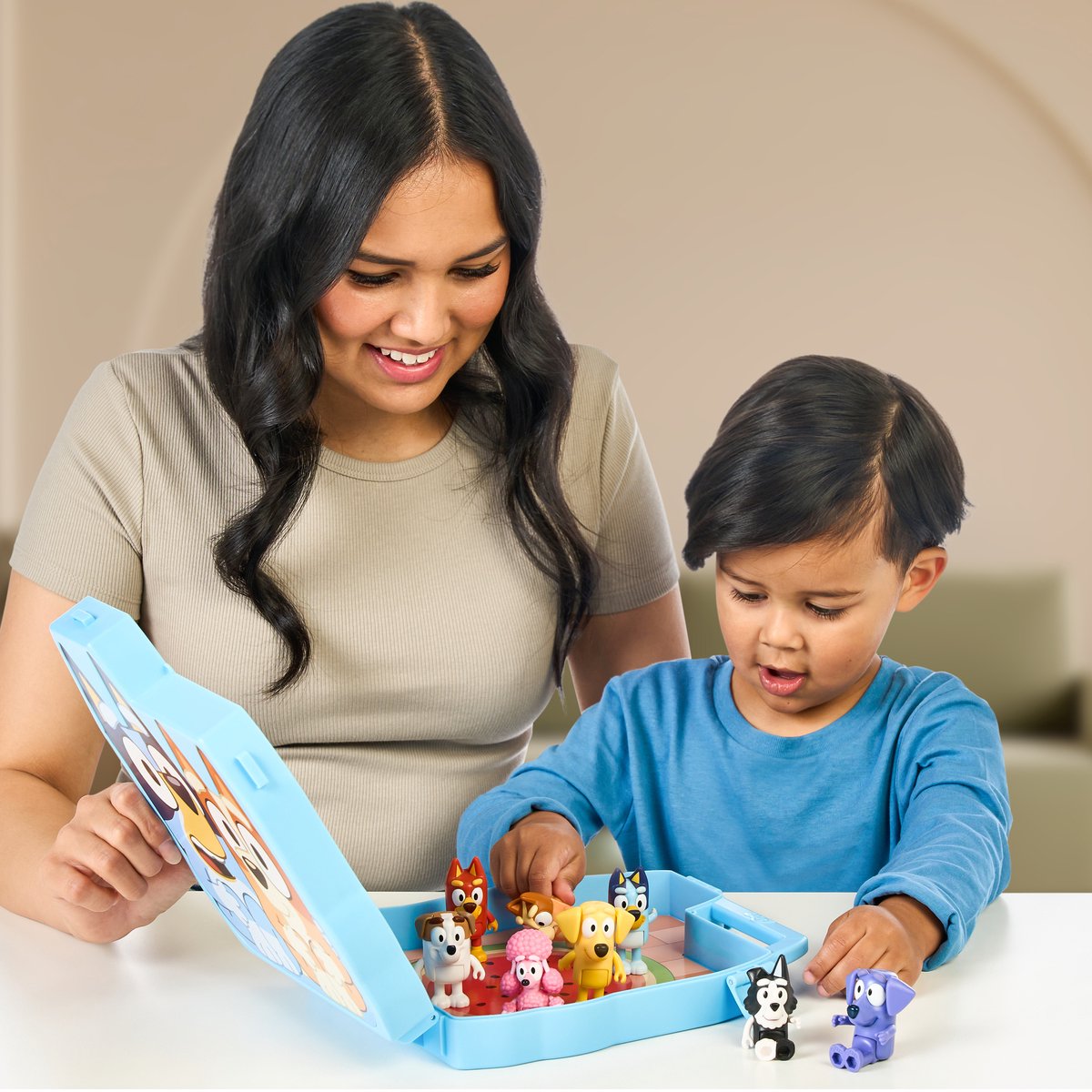 BLUEY Verzamelkoffer met 8 speelfiguren Deluxe set — afbeelding 5