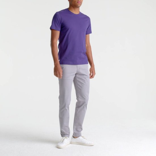 T-shirt Homme SheIn - Taille L - Couleur Mauve/violet - Avec écriture Sur Le Côté - Neuf (sans étiquette)