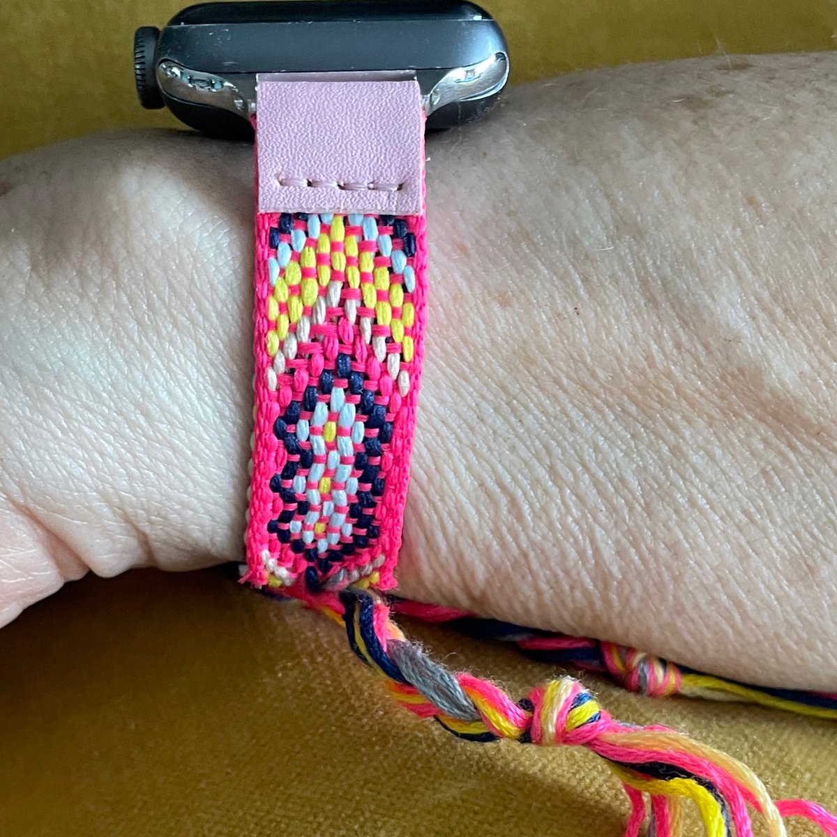 Applewatch horlogebandje- bohemian stijl-maat 38-40-41mm- vlecht motief-stof met kunstleer- aantreksluiting