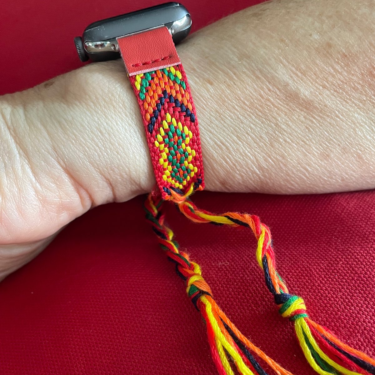 Applewatch horlogebandje- bohemian stijl-maat 42-44-45-49mm-vlecht motief-stof met kunstleer- aantreksluiting