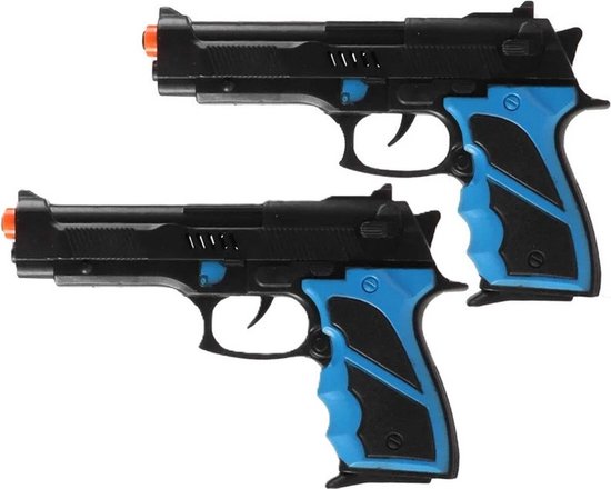 Twee zwarte speelgoedpistolen met blauwe grepen naast elkaar.