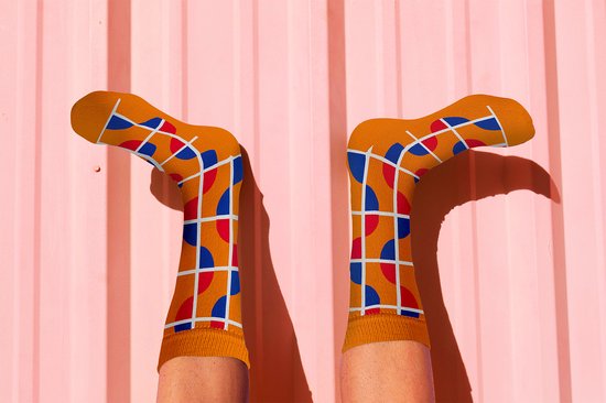 Silly Soles - Grappige Sokken Voetbal WK 2026 Oranje Cadeau - One Size Sokken met Tekst - Grappige Cadeaus voor Mannen & Dames - Verjaardag cadeau man en vrouw Socks - Geschenk Heren, Vader, Papa, Cadeautjes - Nederlandse vlag