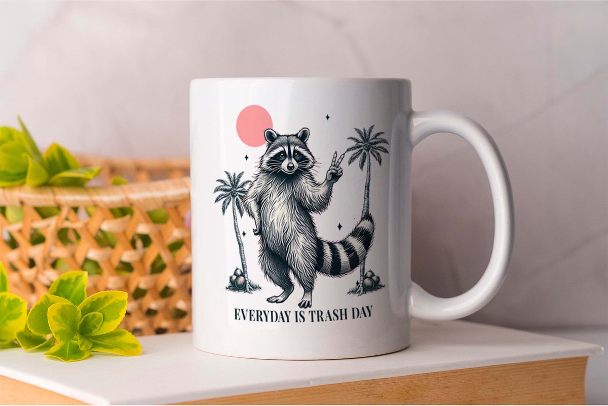 Mok Every Day is Trash Day - Funny - Humor - Comedy - Fun - Grappig - Lachen - Humor - GekkeMomenten