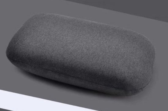 Nekkussen ANDAR | Orthopedisch reiskussen | Geheugenschuim | Warmteregulerend overtrek | Kussen/nekkussen voor het reizen met de auto, het vliegtuig of de trein | Extra zwart overtrek | 30x26x13/10 cm