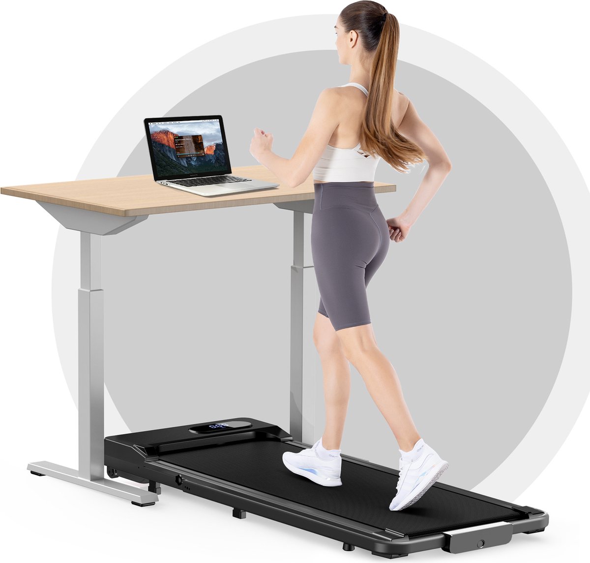 Afbeelding 3 van Loopband Met 7% helling - Inklapbaar loopband Elektrisch met armleuningen, 1-8 km/u - met afstandsbediening en LCD-display - Walkingpad - Treadmill - Zwart