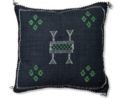 Cactus zijde kussen - Sabra - Handgemaakt & Uniek Sierkussen - 50 cm x 50 cm - Zwart Cactus zijde kussen - Sabra - Handgemaakt & Uniek Sierkussen - 50 cm x 50 cm - Zwart