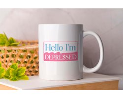 Mok Hello Im Depressed - Funny - Hilarious - LOL - Comedy - Grappig - Lachen - Gek - Grapjes - Humoristisch - Lachmoment