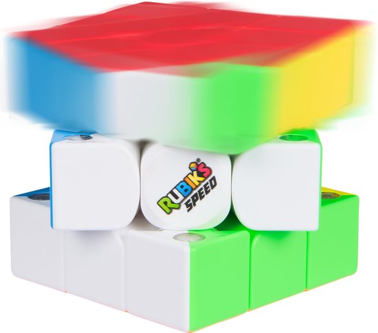 Rubik's Speed Cube in beweging, met rode, witte en groene zijden. De snelle draaiing is zichtbaar door vervaging.