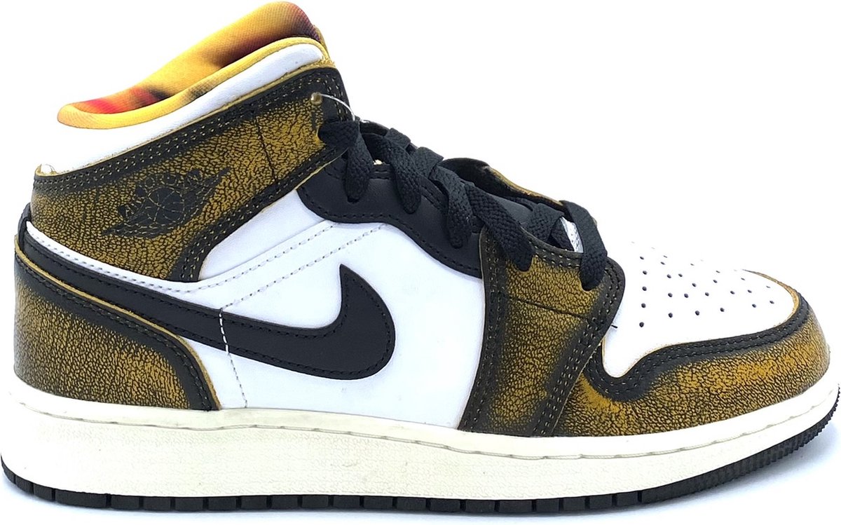 Nike Air Jordan 1 Mid SE Sneakers Goud