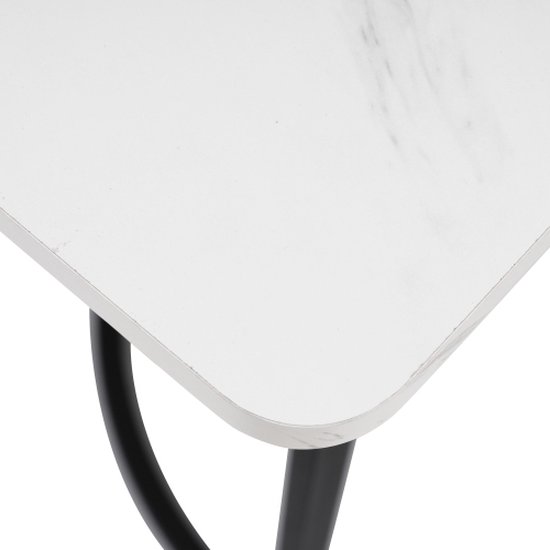 Ensemble de salle à manger (5 pièces) - ensemble table à manger avec 4 chaises - ensemble de table de cuisine moderne - table de cuisine 140×80cm avec pieds en métal noir - plateau de table en MDF blanc - chaises de salle à manger en velours noir