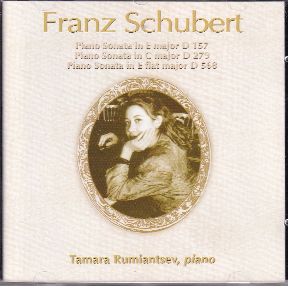 Piano Sonatas 157, 279, 568 - Franz Schubert - Tamara Rumiantsev