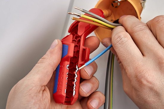 Test, avis et prix : Outil à dégainer KNIPEX ErgoStrip 16 95 01 SB